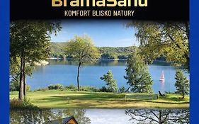 Brama Sanu - z prywatną linią brzegową Jeziora Solińskiego